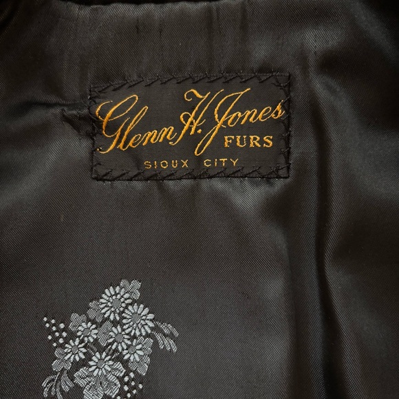 Vintage Karakul Lamb Fur Wrap Cape Jacket Shawl Black - Picture 9 of 10